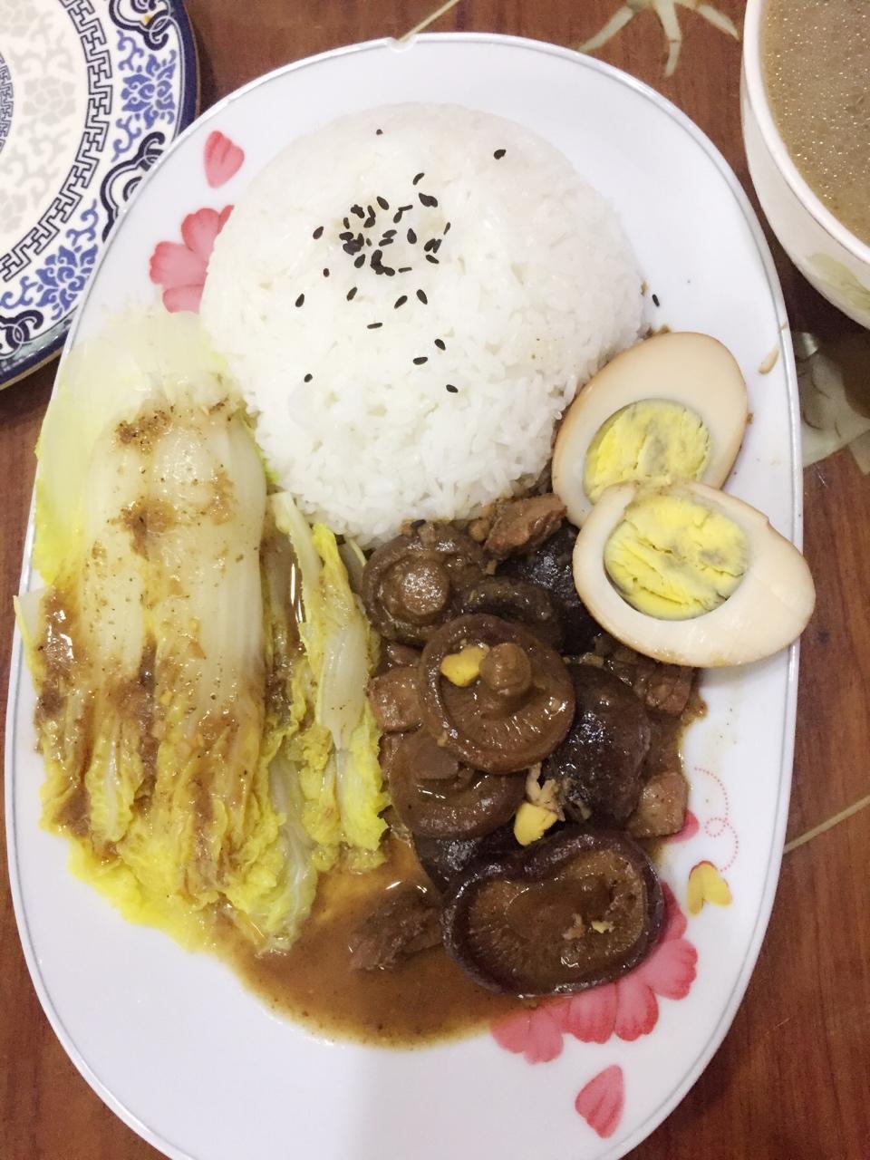 台式卤肉饭