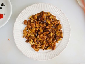 儿童版小熊萌宠香菇鸡丁盖饭❗️酱烧香菇鸡丁饭的做法 步骤12