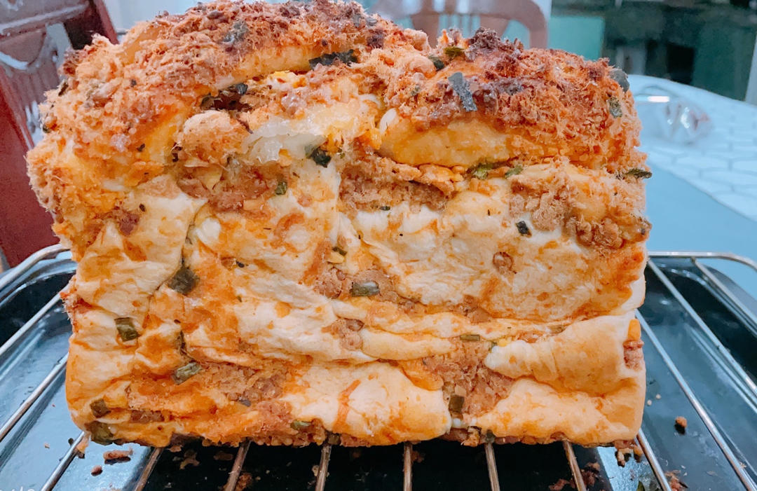 香葱肉松手撕吐司