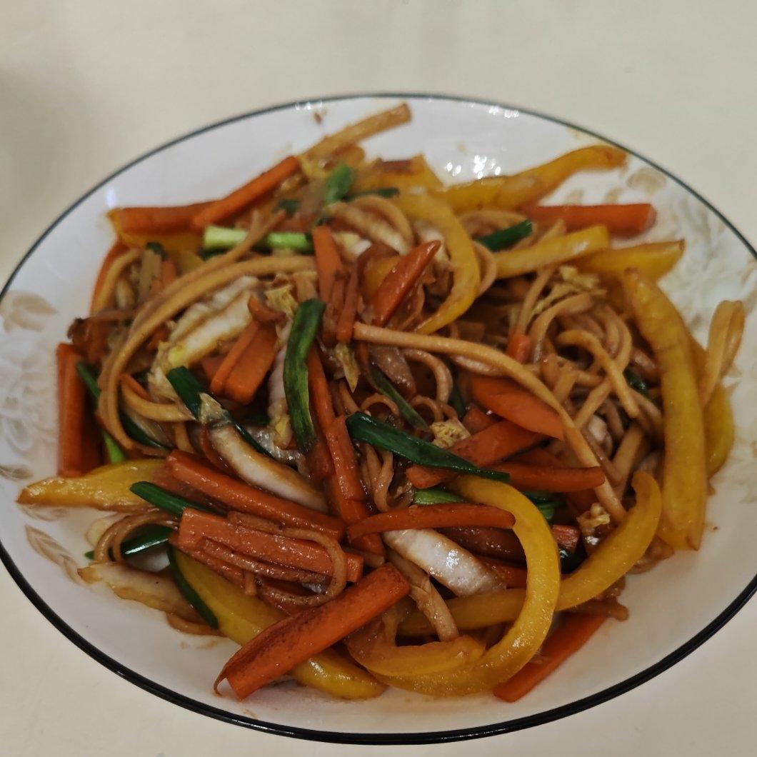 三丝炒面：炒面如何不粘锅