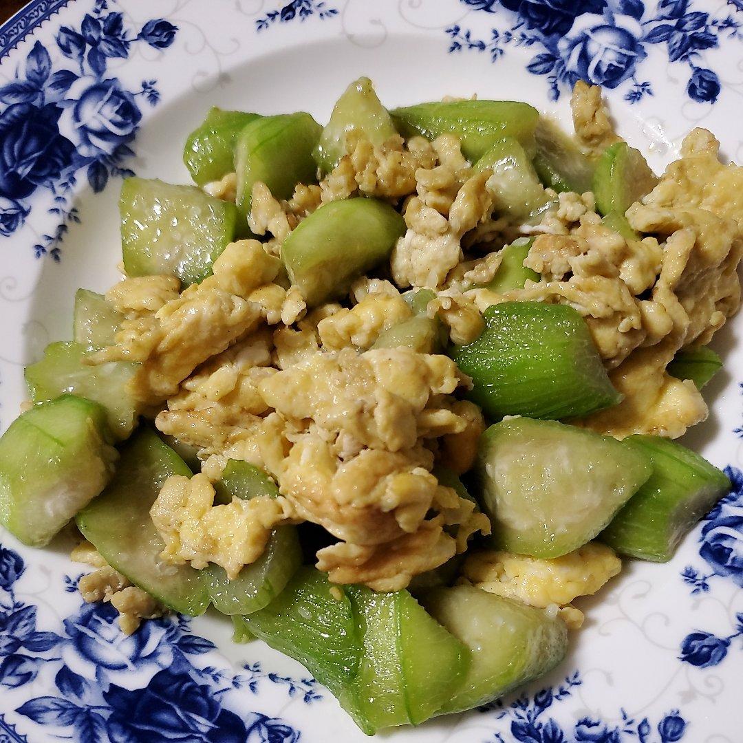 丝瓜炒鸡蛋