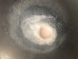 酒酿鸡蛋·养颜秘方的做法 步骤2