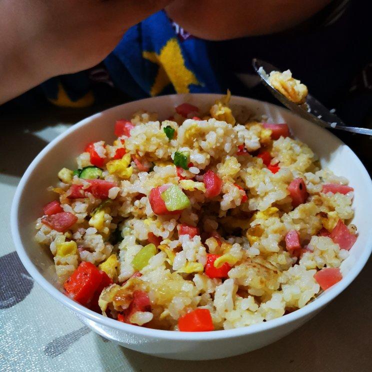 扬州炒饭（剩饭变美食，从此不剩饭）