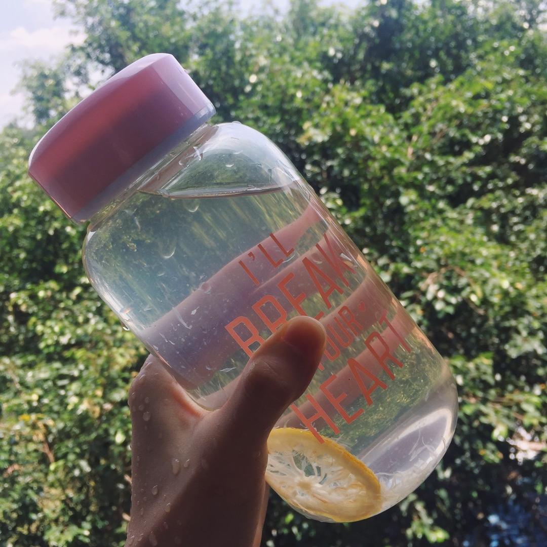 夏天就要多喝水～
