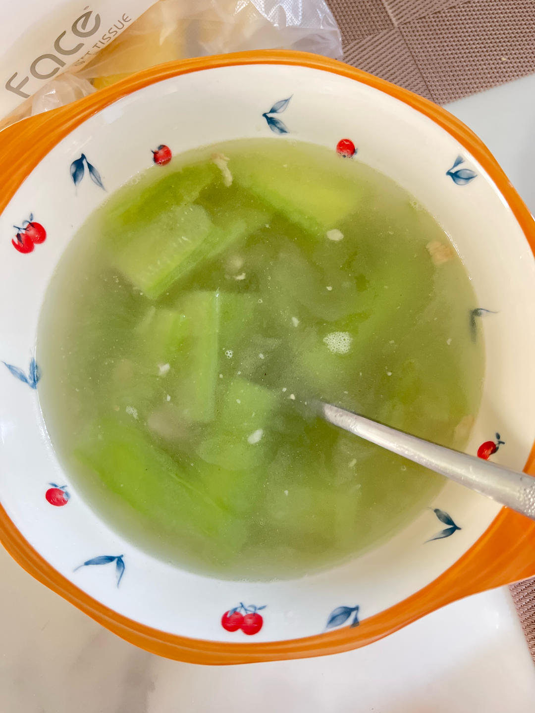 超鲜嫩好喝五分钟搞定黄瓜鸡蛋汤