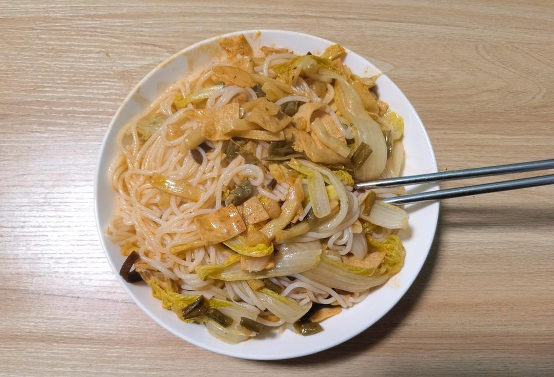 美味简单快手炒螺蛳粉
