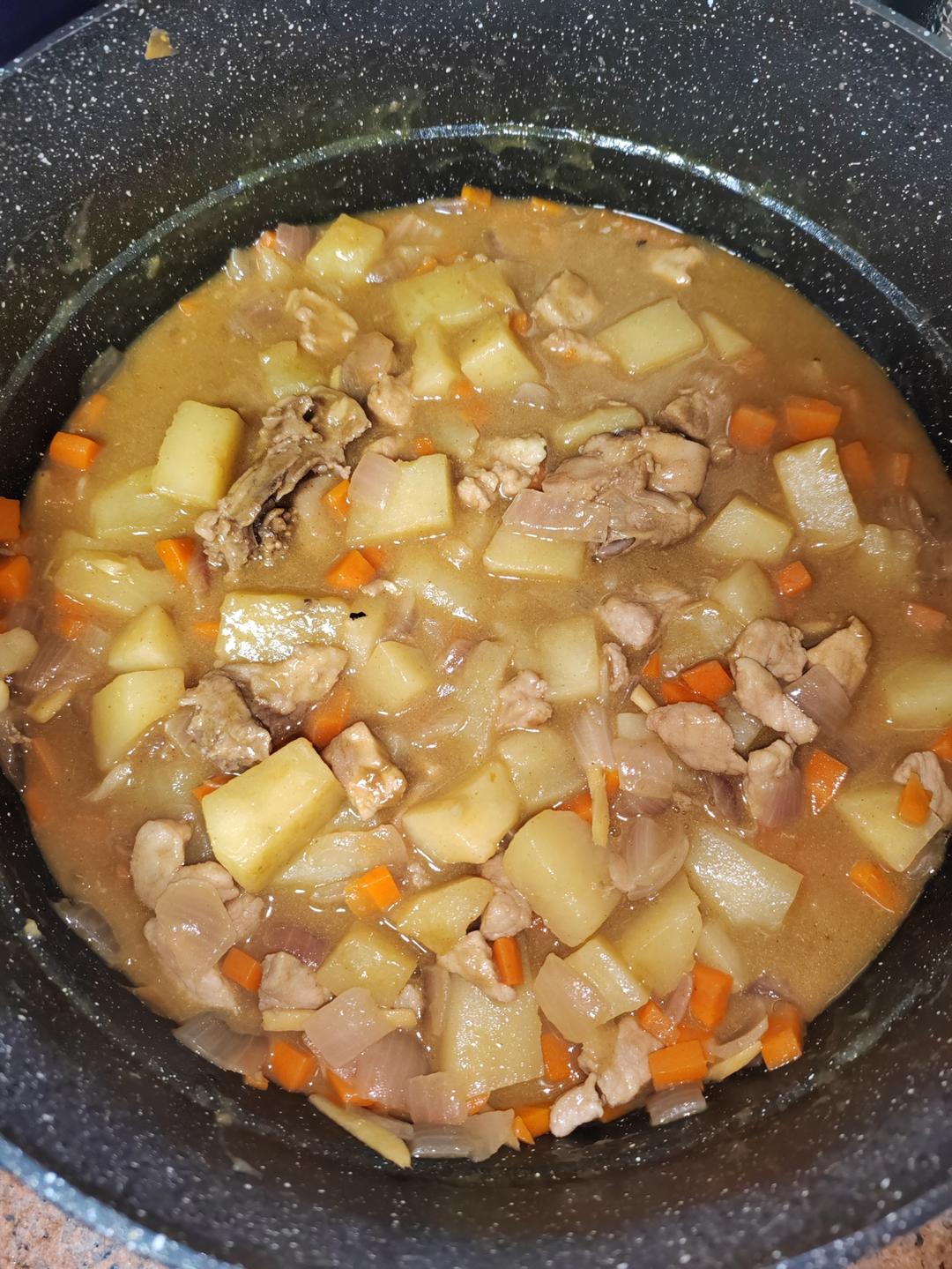 土豆咖喱鸡肉
