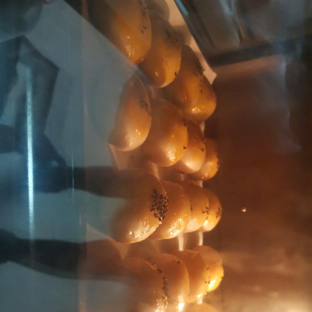 手工蛋黄酥（烫面法更省时省力哦）