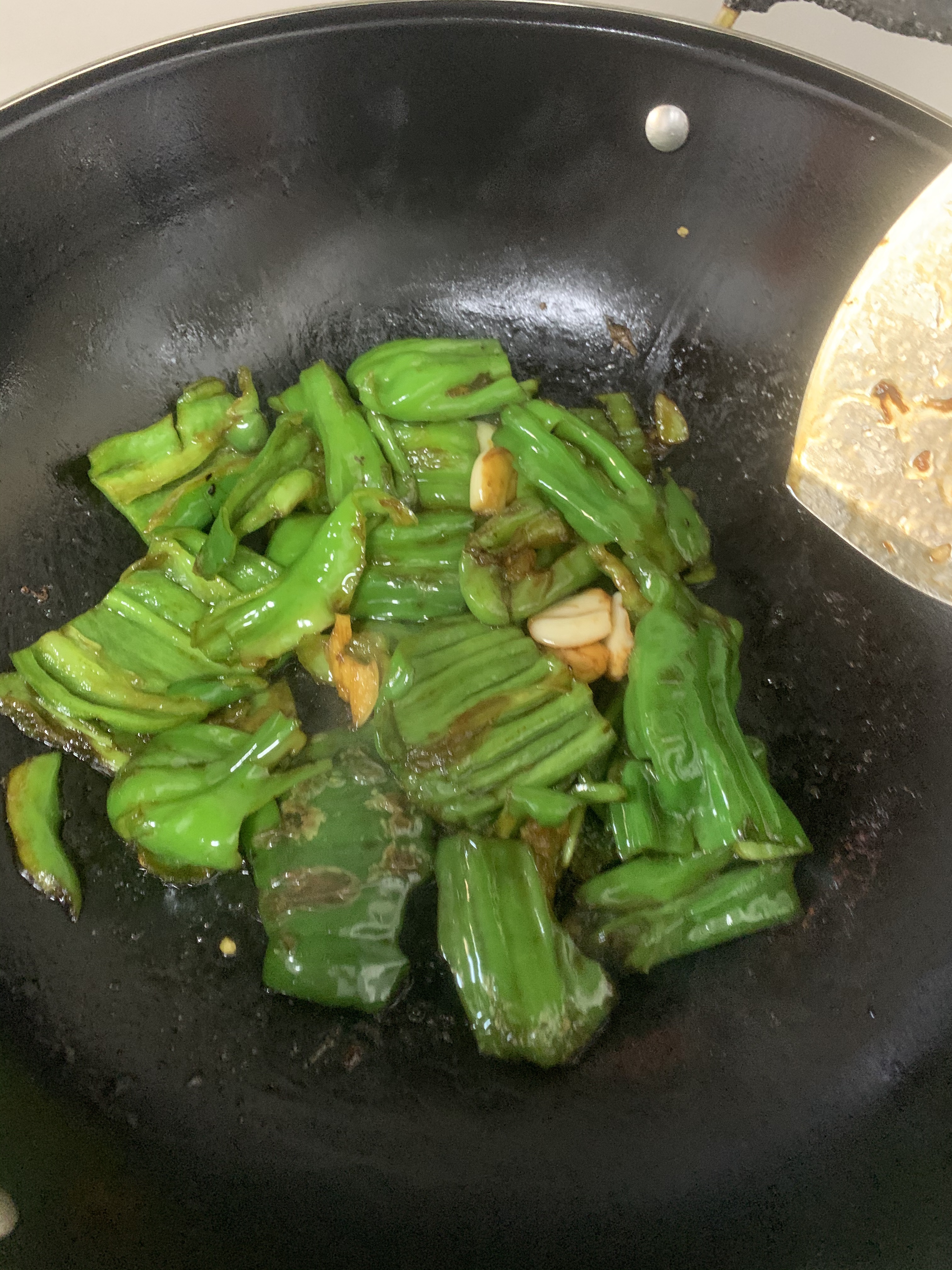 青椒这样做，超下饭的做法 步骤3