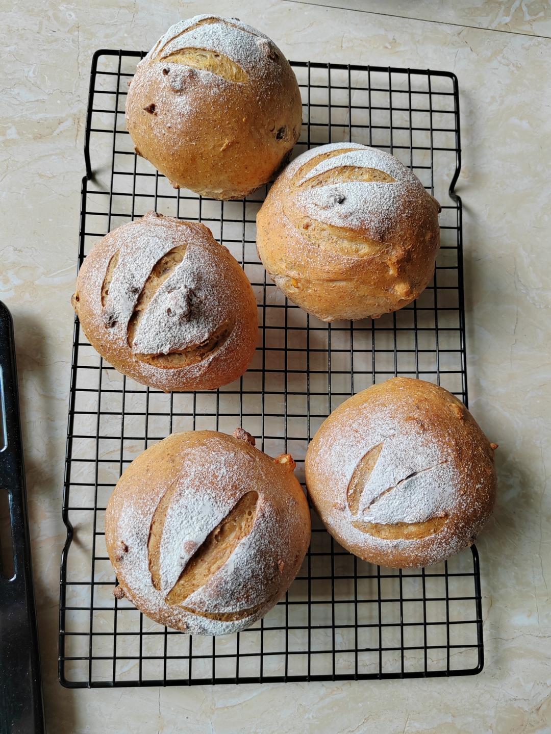 低油低糖，50%全麦核桃提子软欧~