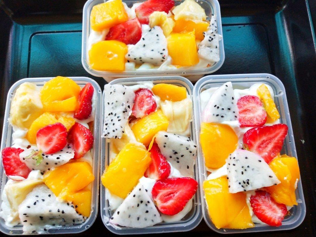 简单快手的便当饭盒水果盒子蛋糕