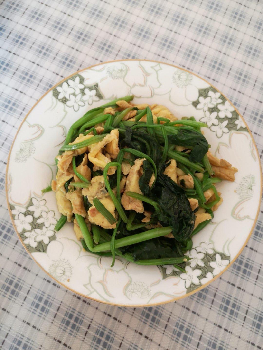 菠菜炒鸡蛋