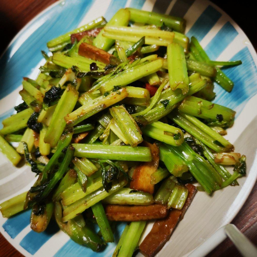 芹菜炒香干