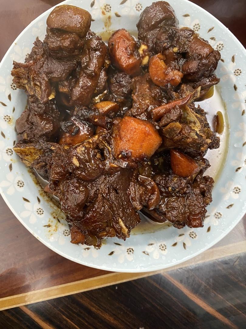 红焖羊肉炖胡萝卜