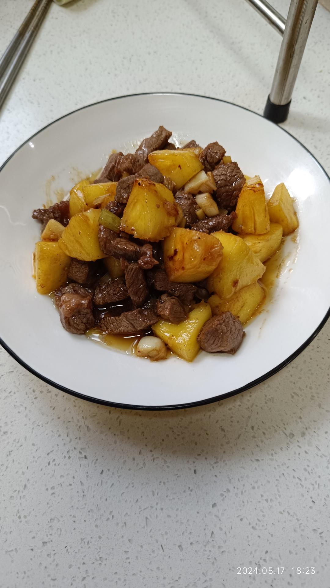 特开胃牛肉炒菠萝