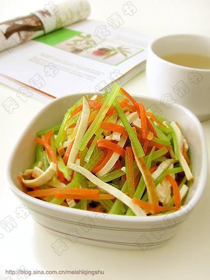 拌芹菜三丝的做法