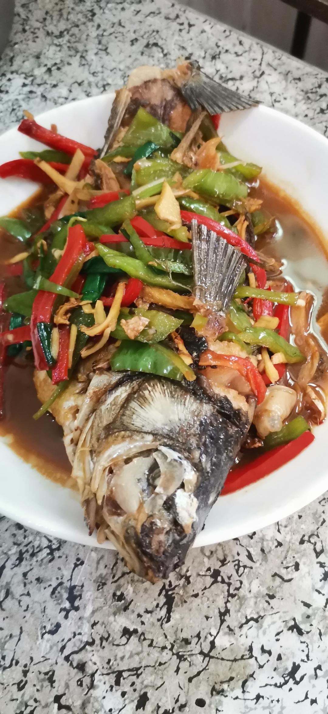 (婆婆的拿手好菜)红烧鲤鱼