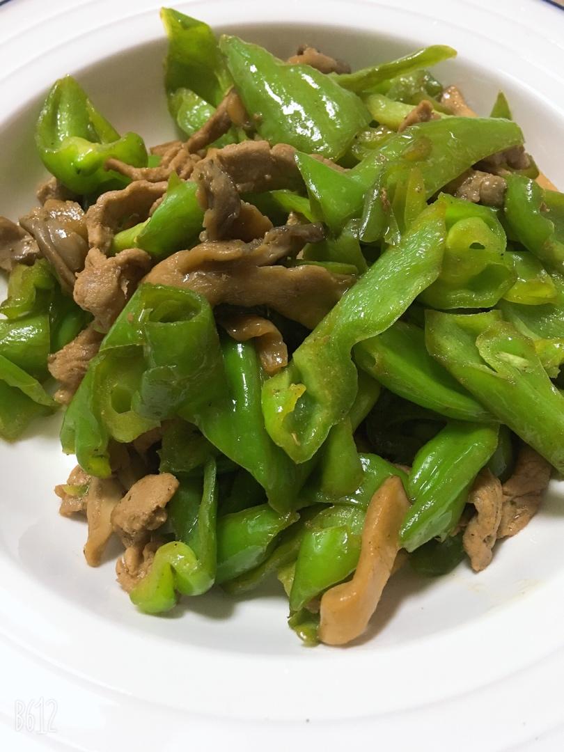 蘑菇青椒炒肉