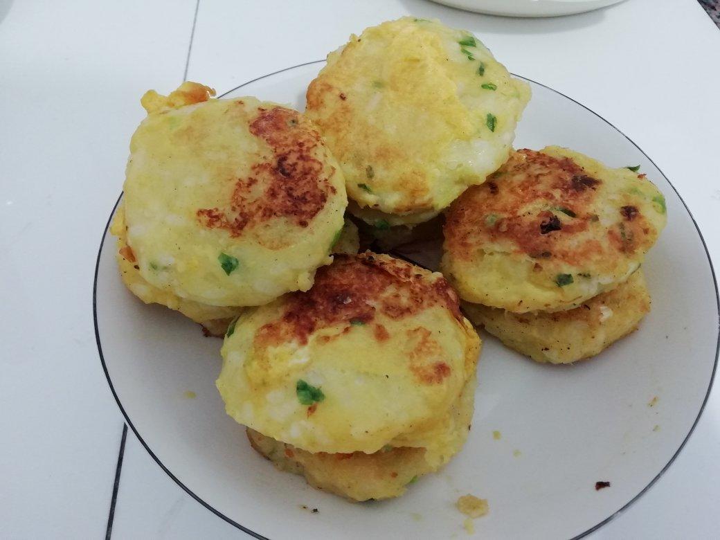 小羽私厨之鸡蛋土豆米饭饼