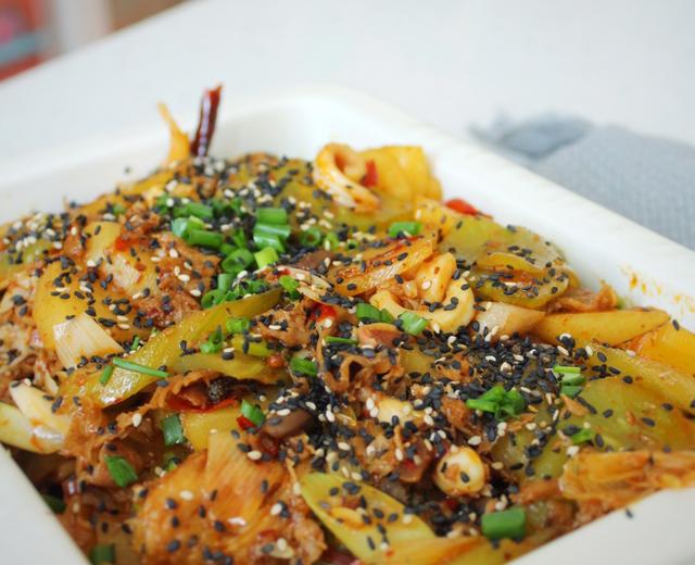 麻辣鸡翅锅的做法