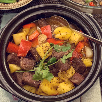 黑椒菠萝牛肉粒