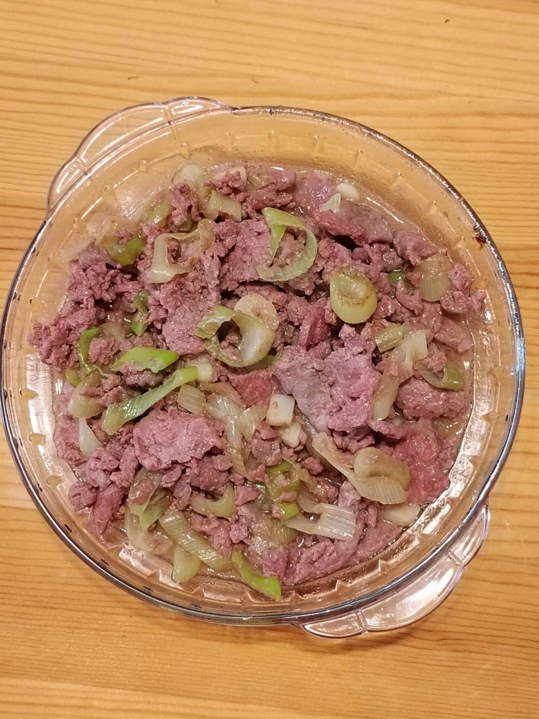 葱香浓郁的葱爆牛肉