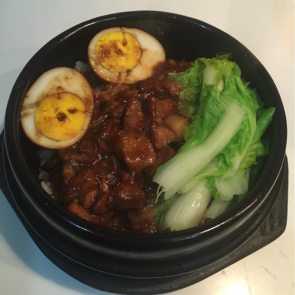 洋葱酥卤肉饭