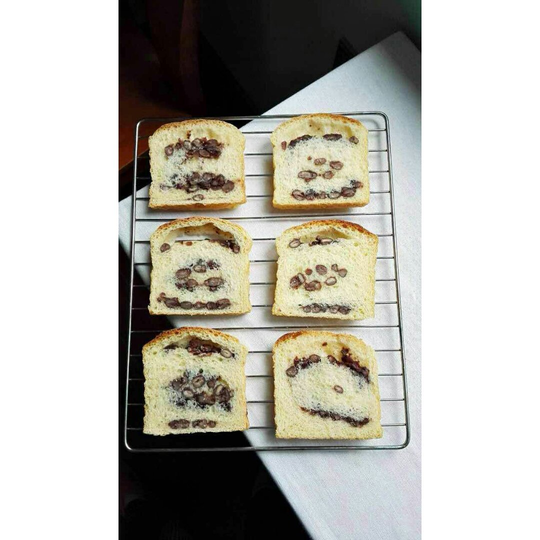 鲜奶红豆吐司