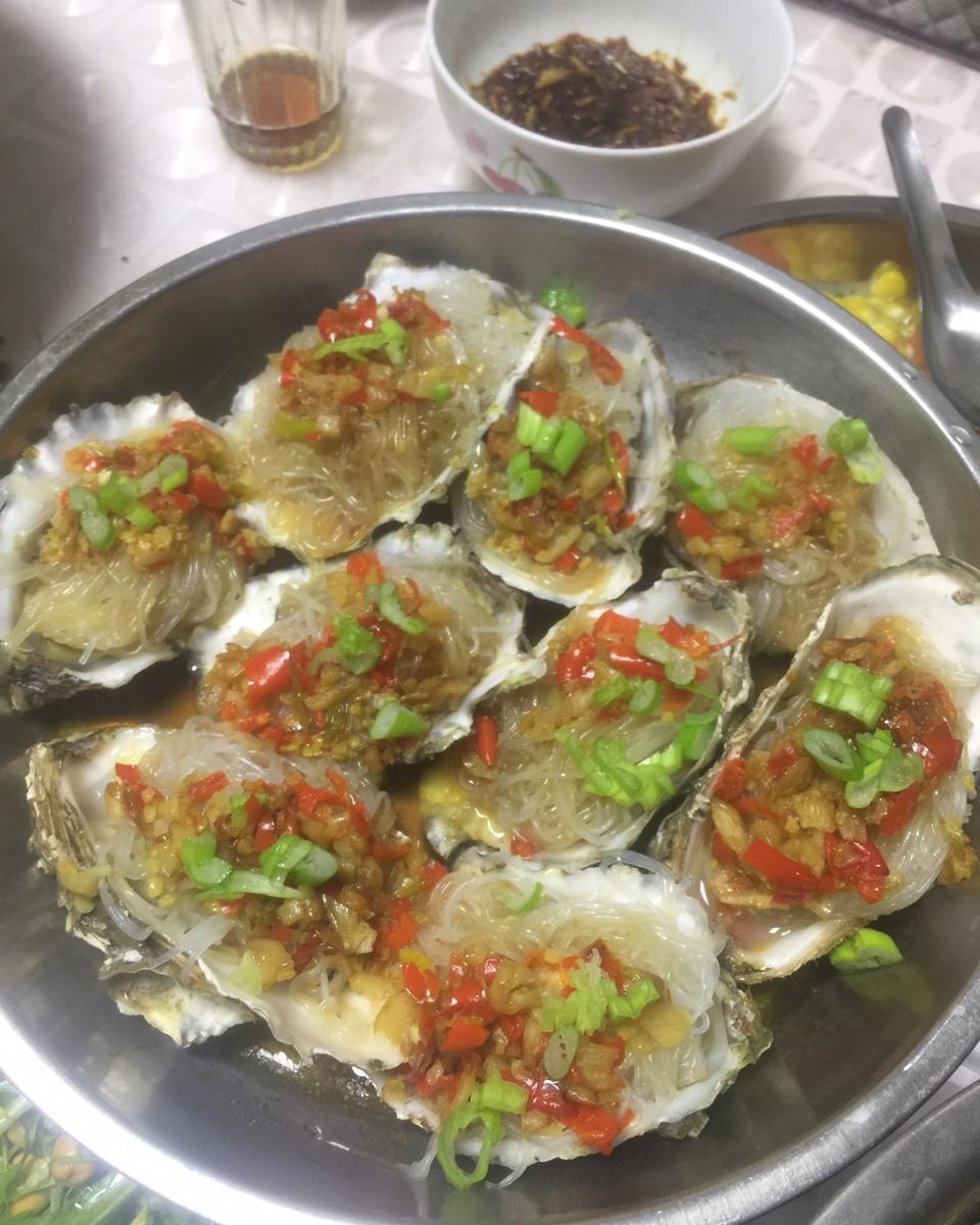 蒜蓉粉丝蒸生蚝