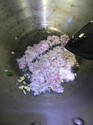 番茄菌菇汤的做法 步骤2