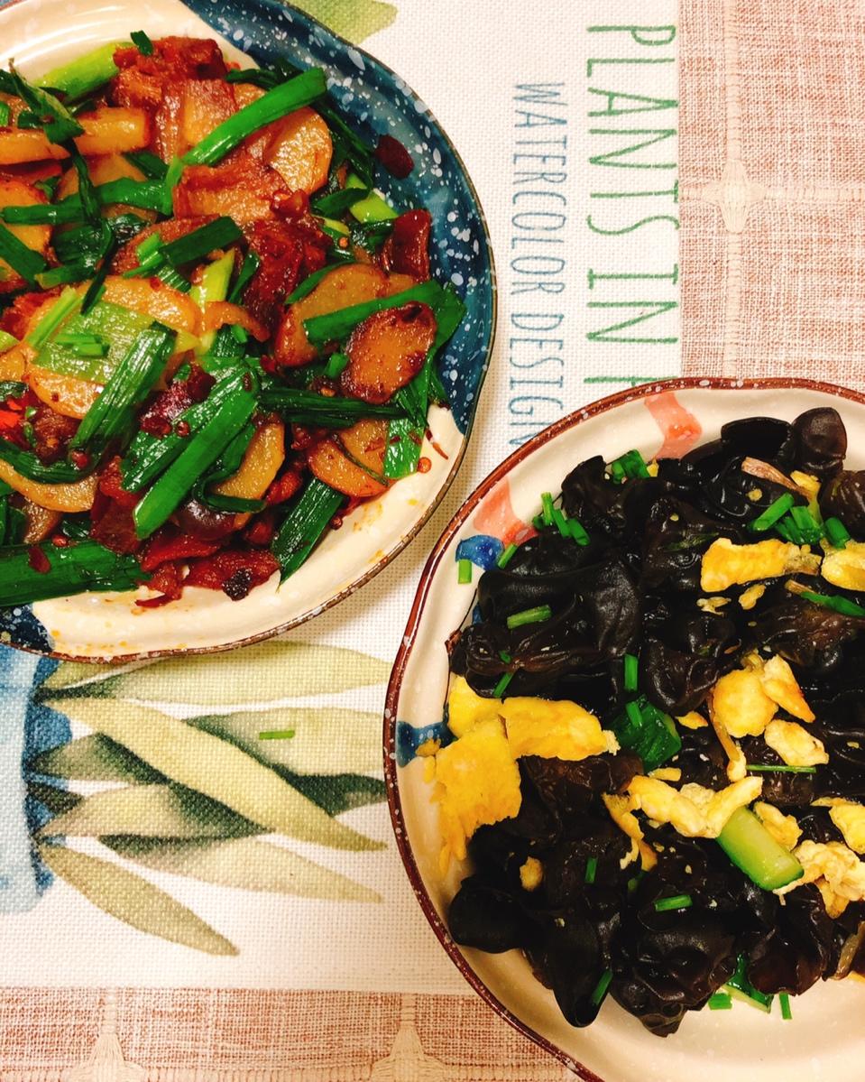 黄瓜木耳炒鸡蛋