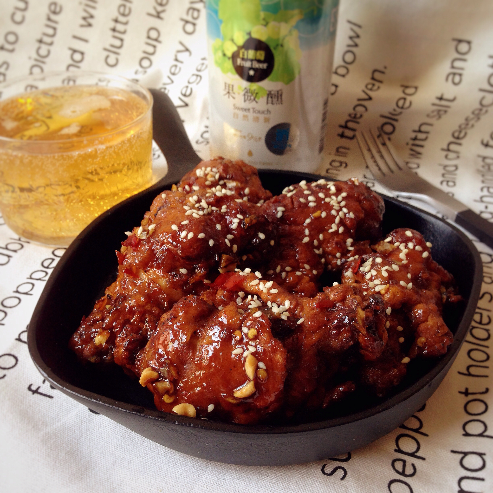 韩式炸鸡配啤酒（内含两种酱汁做法）