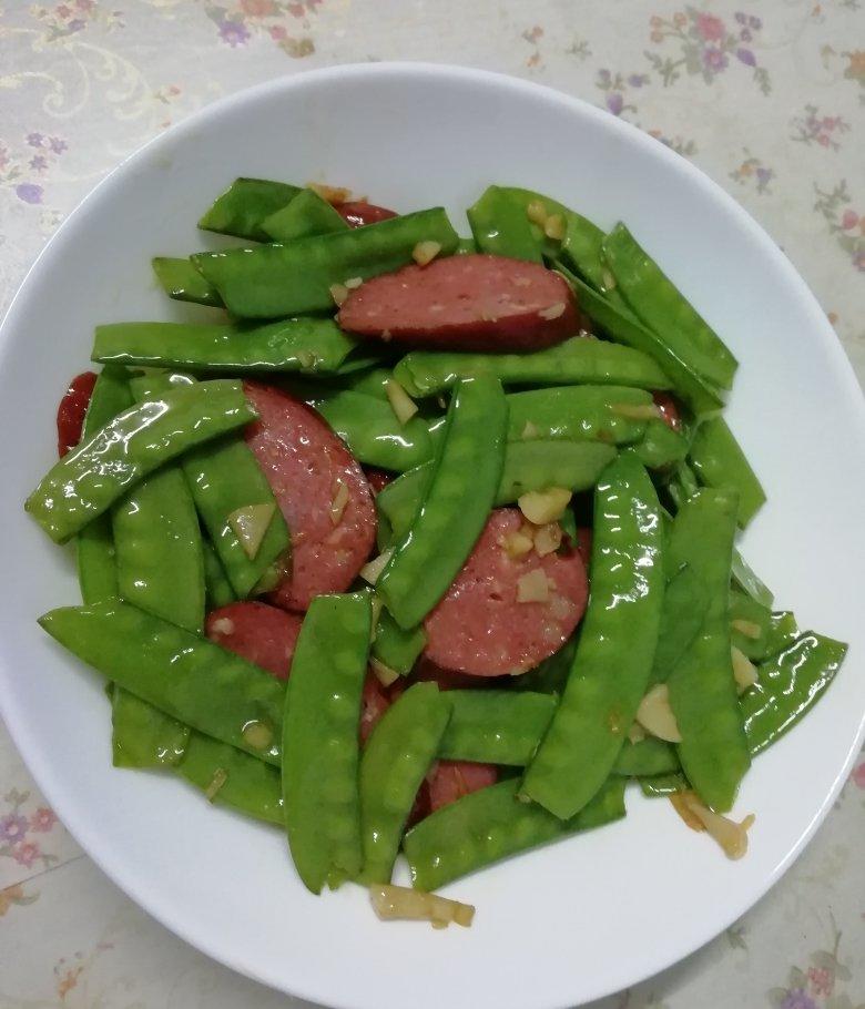 腊肠炒荷兰豆