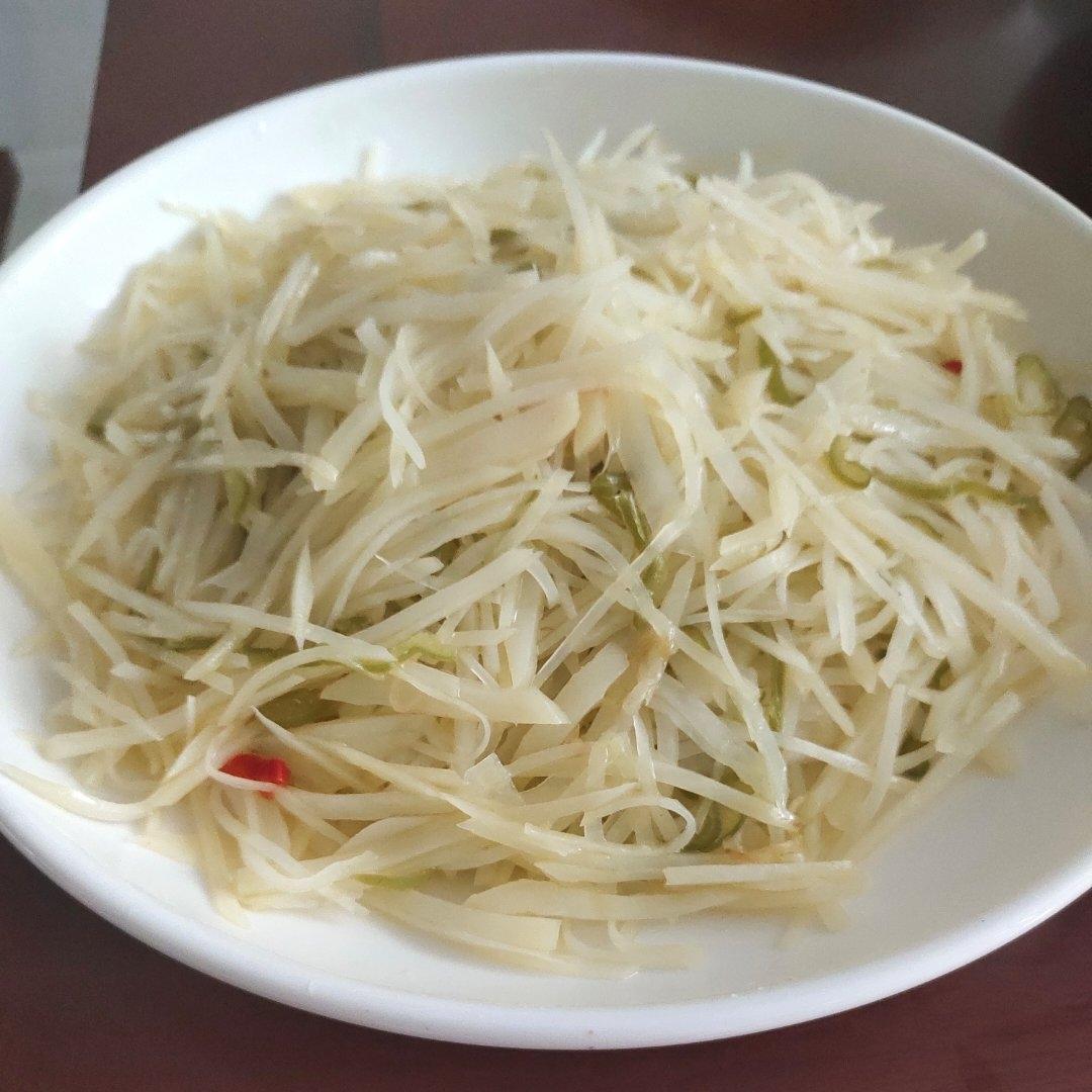 酸辣土豆丝（绝对清脆爽口，比外面卖的好吃，有诀窍！）