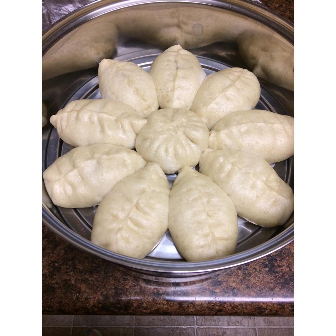 萝卜粉条麦穗包子Turnip & GlassNoodle Steamed Dumplings