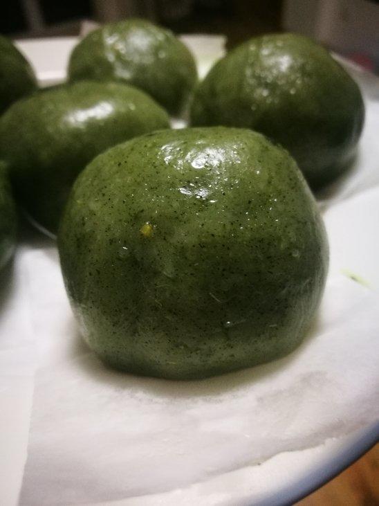 网红青团～～咸蛋黄肉松青团