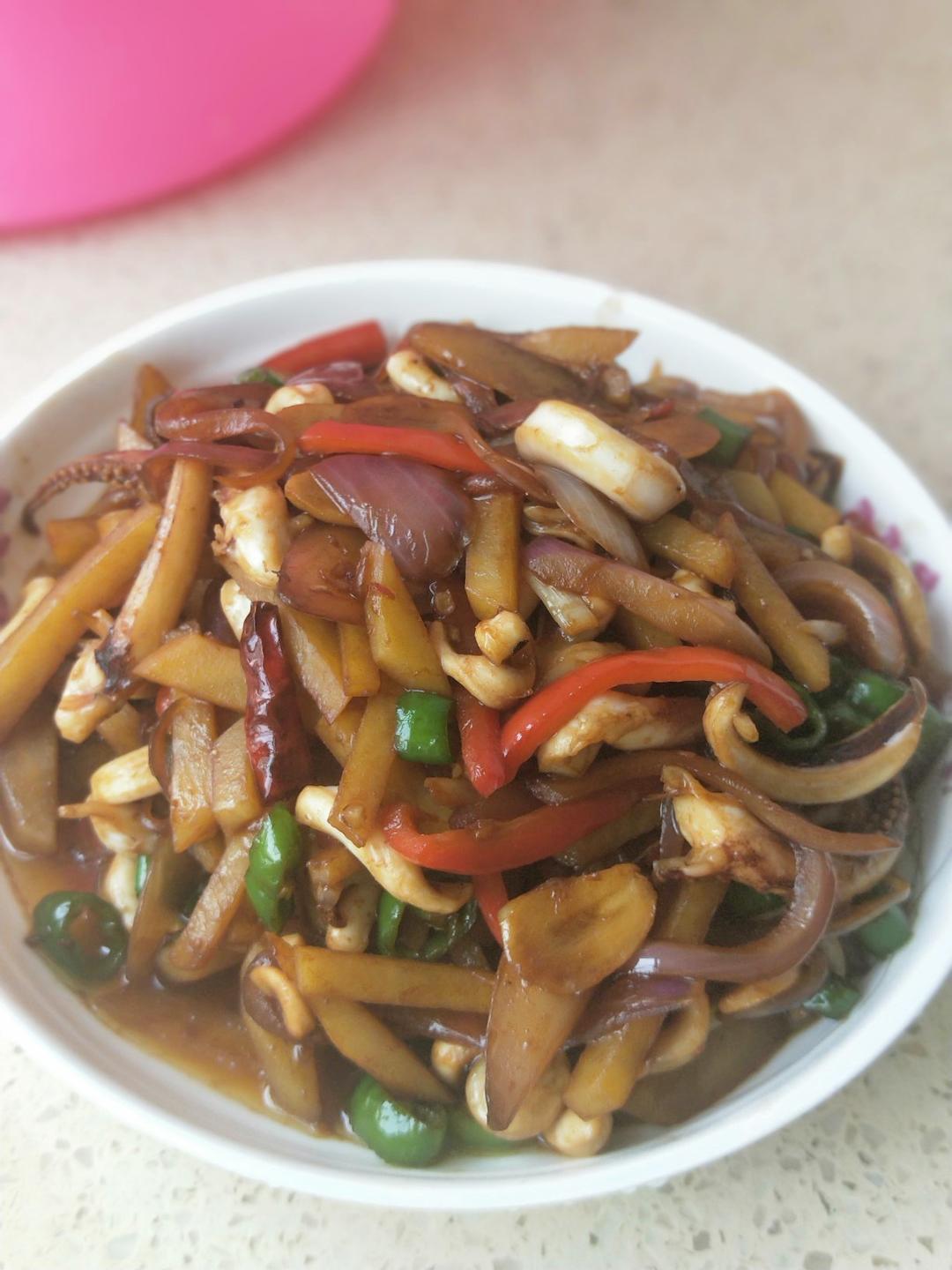 好吃到哭的土豆鱿鱼须