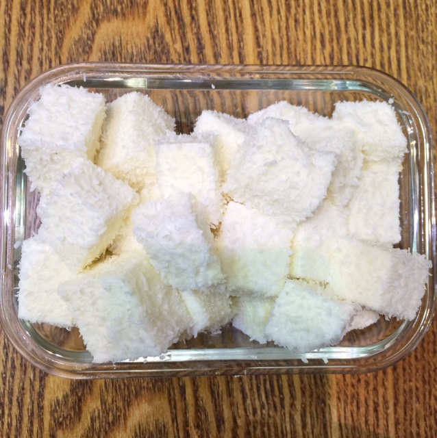 椰丝牛奶小方糕