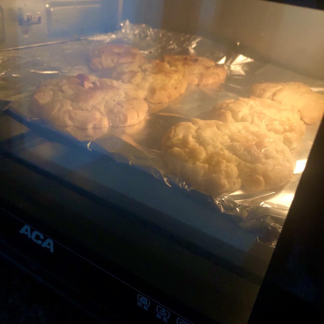 轻轻一按就碎掉的原味桃酥（不输猪油版）