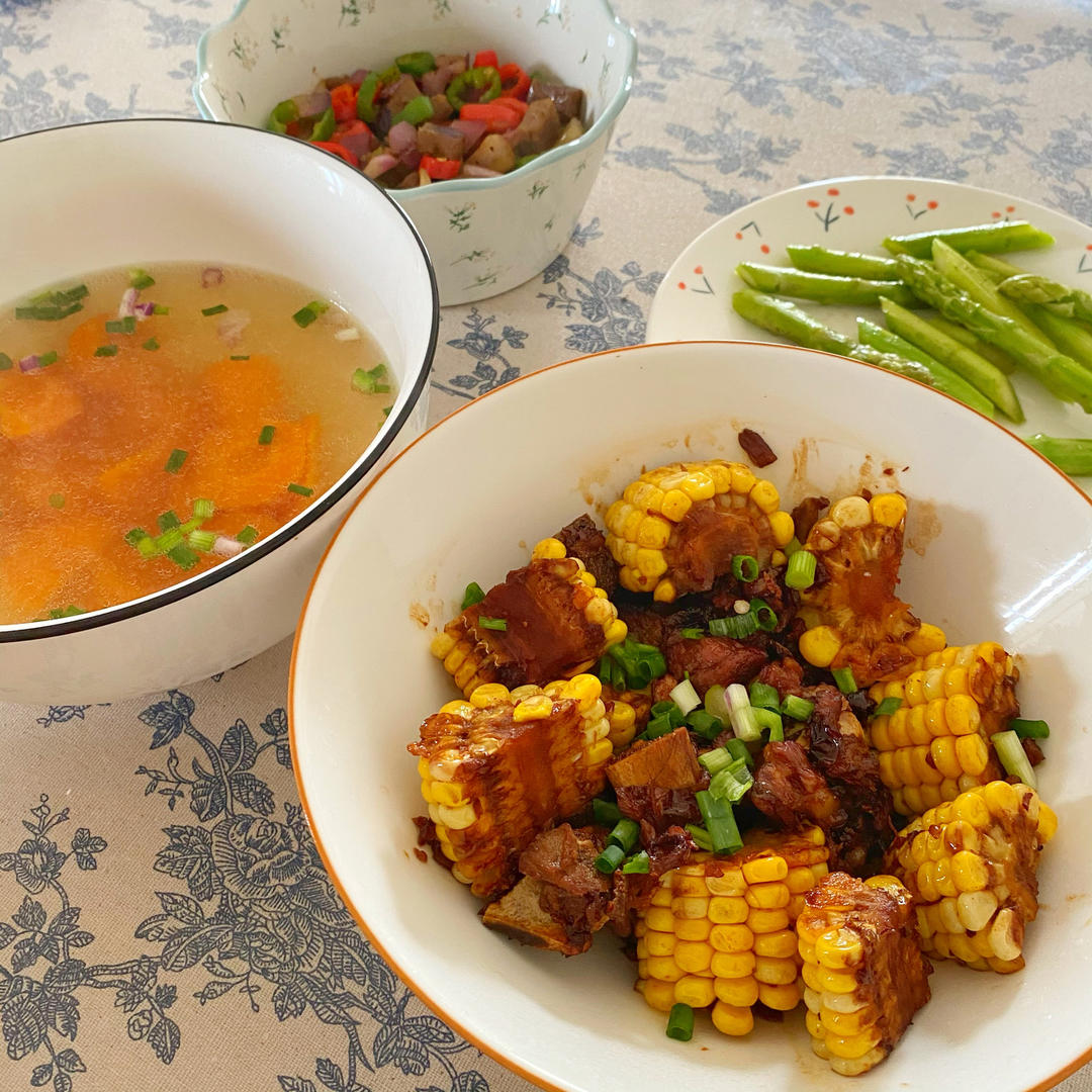 家常玉米烧排骨