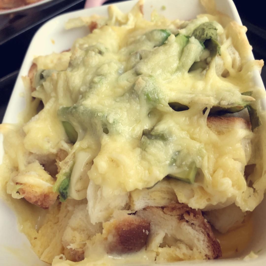 牛油果芝士焗面包