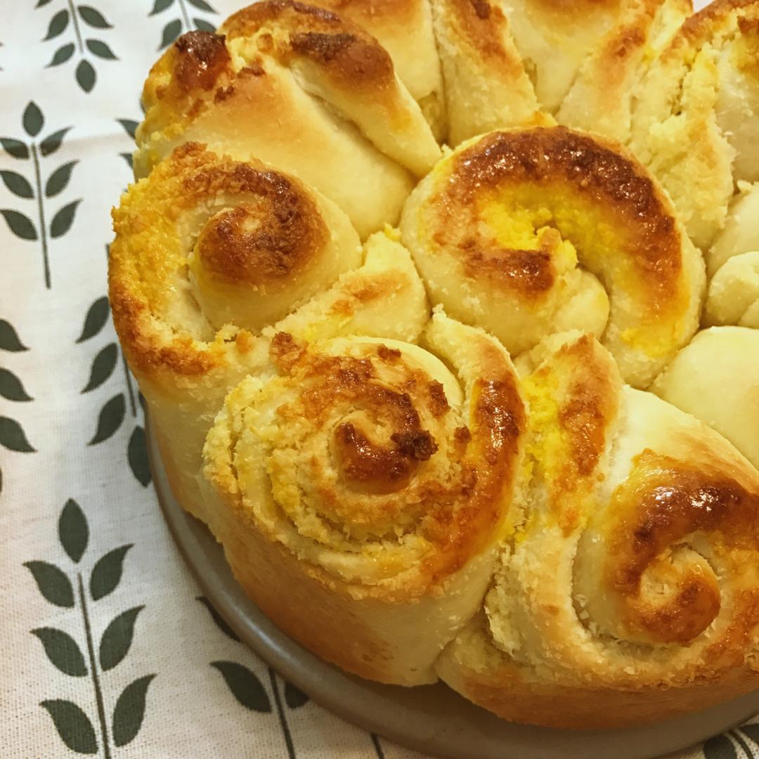 汤种椰蓉酥粒面包