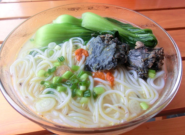 鸡汤米线
