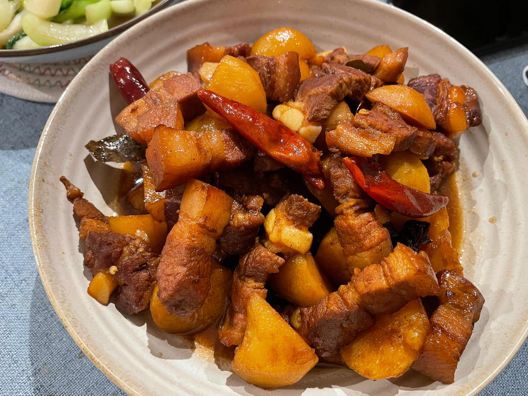红烧肉炖土豆（丝毫不腻）