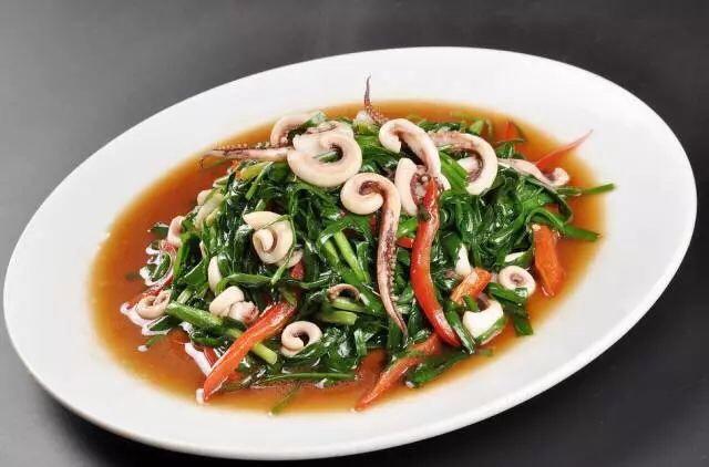 韭菜炒鱿鱼的做法