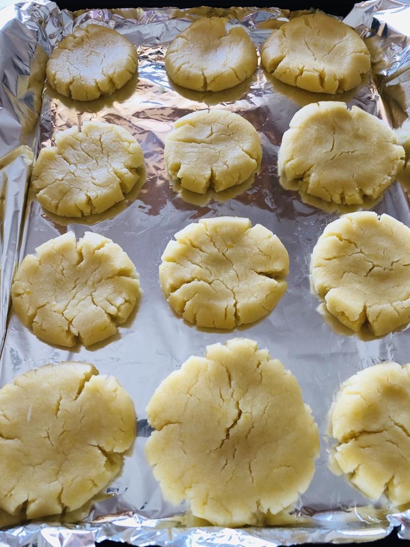 轻轻一按就碎掉的原味桃酥（不输猪油版）