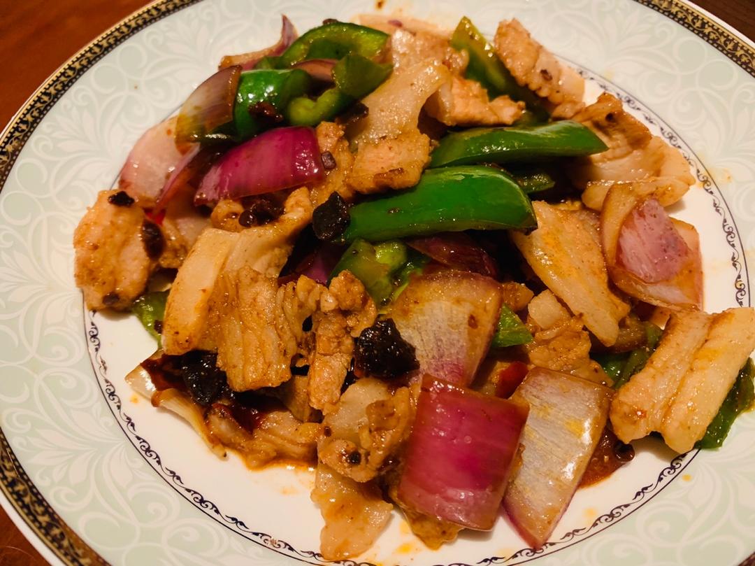 成都人家里的青椒回锅肉