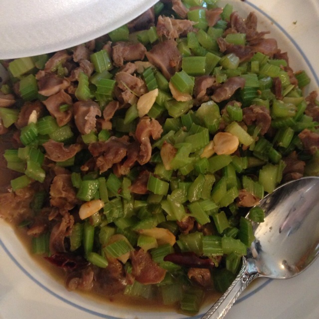 芹菜炒鸡胗
