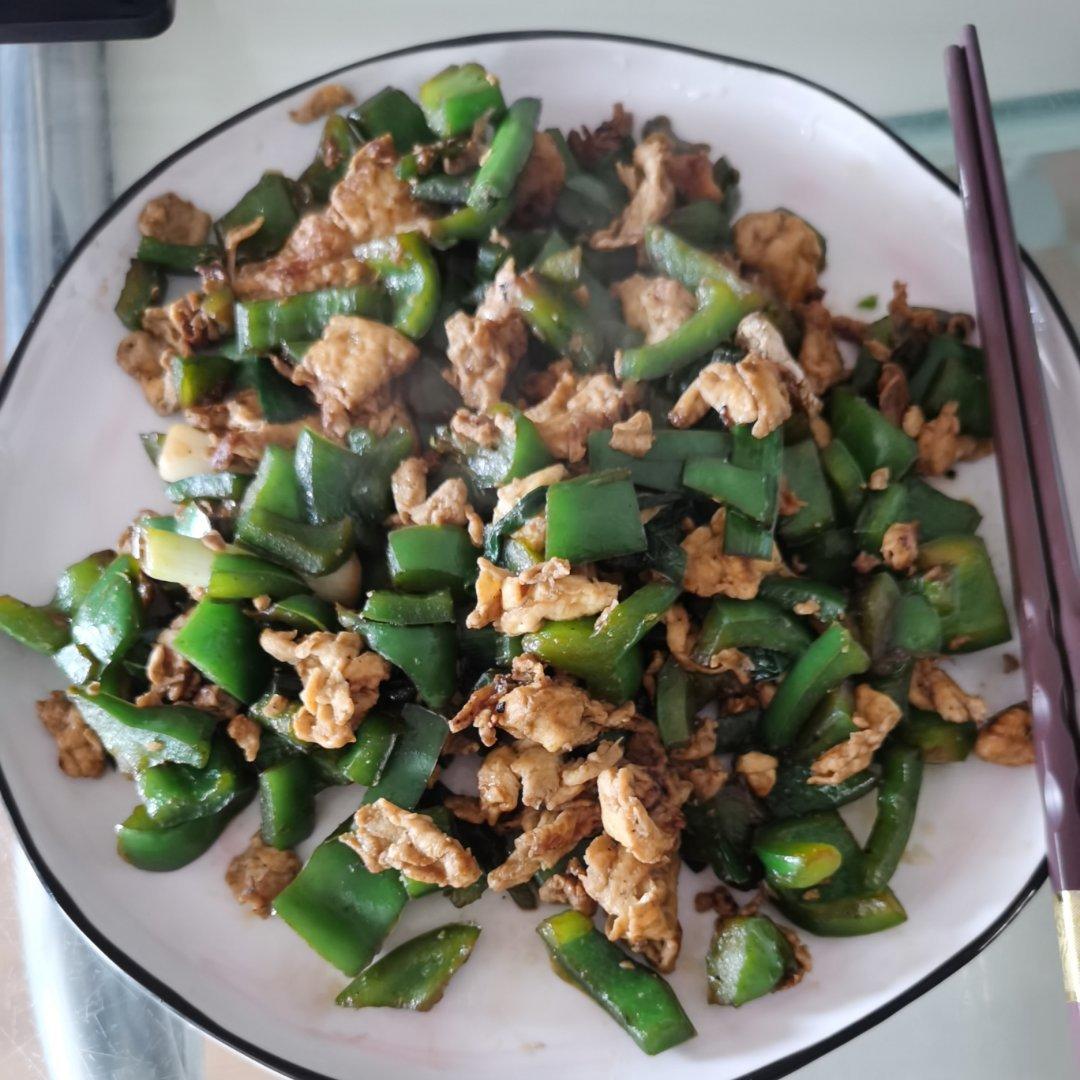 厨师长教你：“青椒炒鸡蛋”的家常做法 ,非常下饭