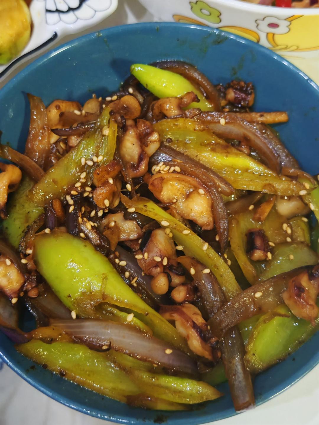 超下饭的孜然鱿鱼须，香辣爽嫩，比烧烤还好吃